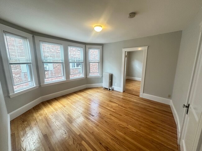 Building Photo - 154 Summer St Unit 304 Rental