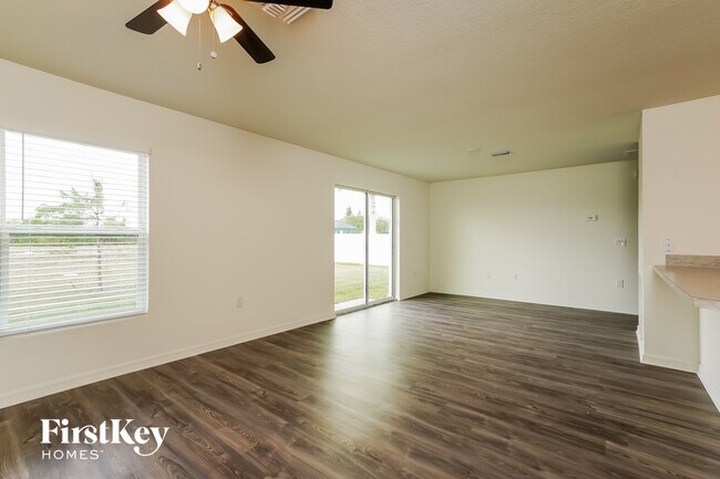 Photo - 2204 NE 22nd Pl