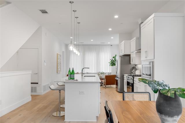 Photo - 3915 N Hall St