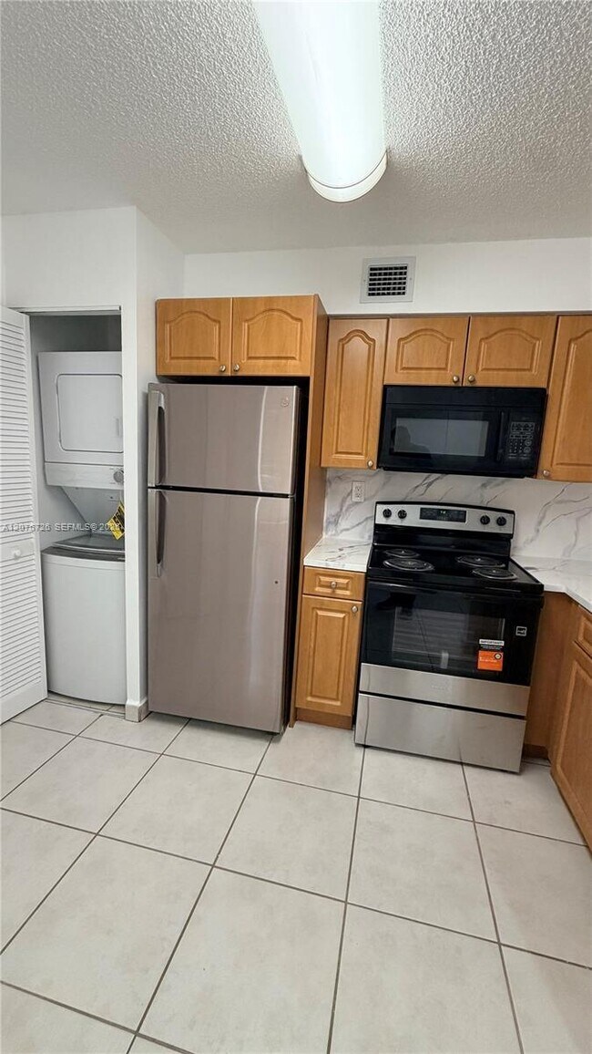 14014 SW 93rd Ln Unit 14014