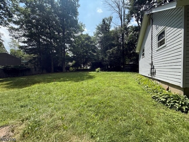 103 Edgewood Ln