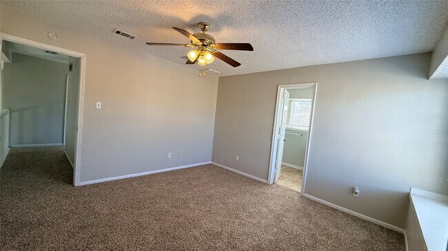 Photo - 10810 Kirkbend Dr