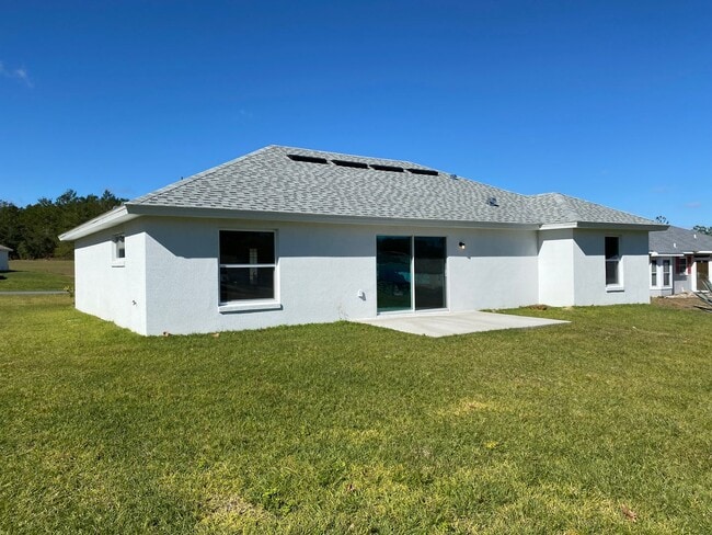 Photo - Desirable SW Ocala Neighborhood 3/2/2 **WON'T LAST**