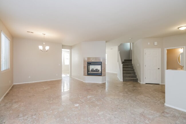 Photo - 1303 E Julian Dr