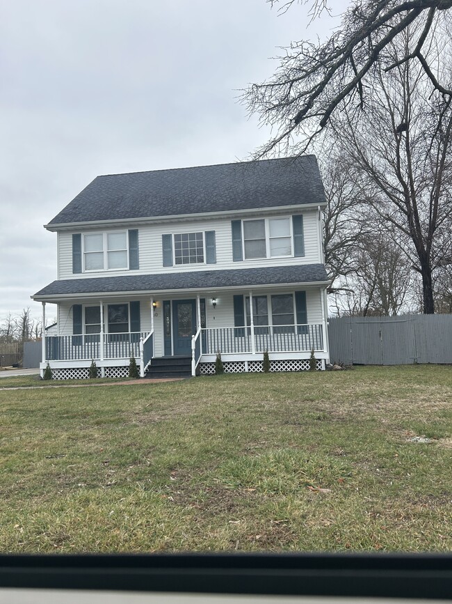 Building Photo - 60 Lynbrook Dr Unit 1