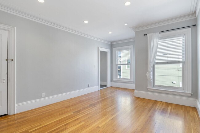 Photo - 303 Islington St Unidad 2