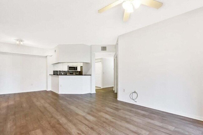 Photo - 2725 Anzio Ct Unidad 308