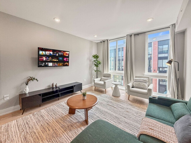 Building Photo - 901 Canal St Rental
