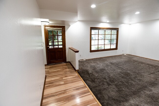 Photo - 8684 N 62nd St