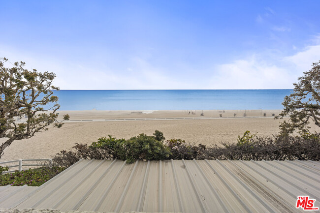 Building Photo - 723 Palisades Beach Rd Unit 108 Rental