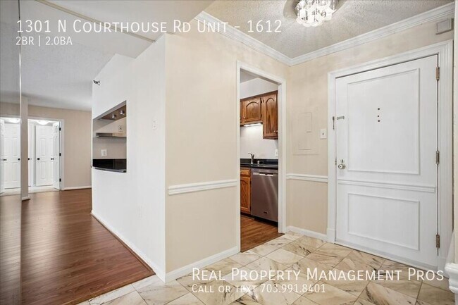 Photo - 1301 N Courthouse Rd Unit 1612
