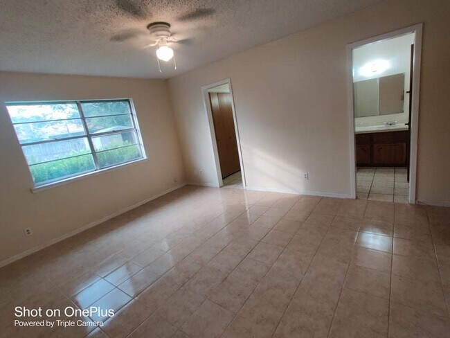 Photo - 1903 Standridge St