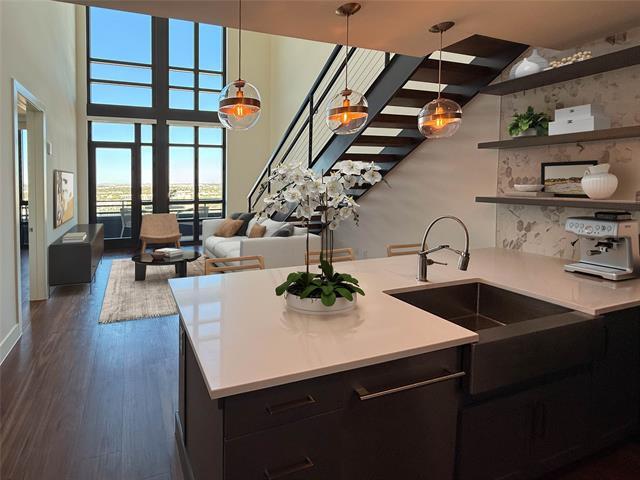 Building Photo - 3611 Congress Ave Unit 2105