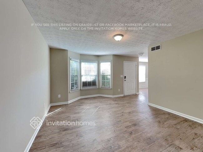 Photo - 3925 Riversong Dr NW