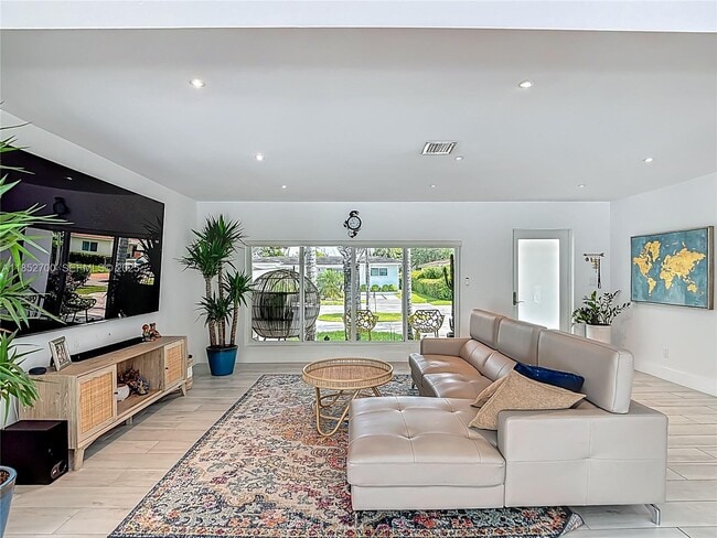 Photo - 10825 Peachtree Dr