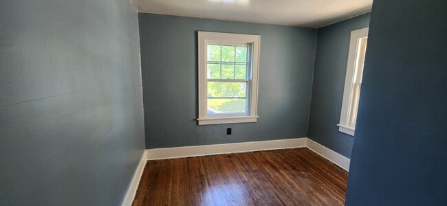Photo - 273 Spruce Ave
