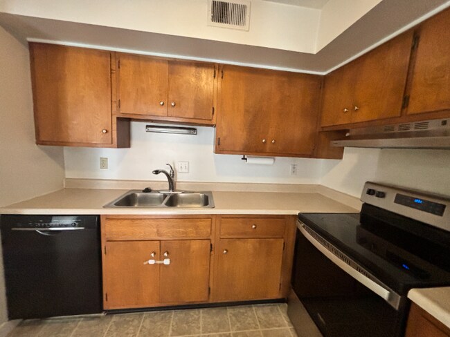 Photo - 734 W Kilgore Rd