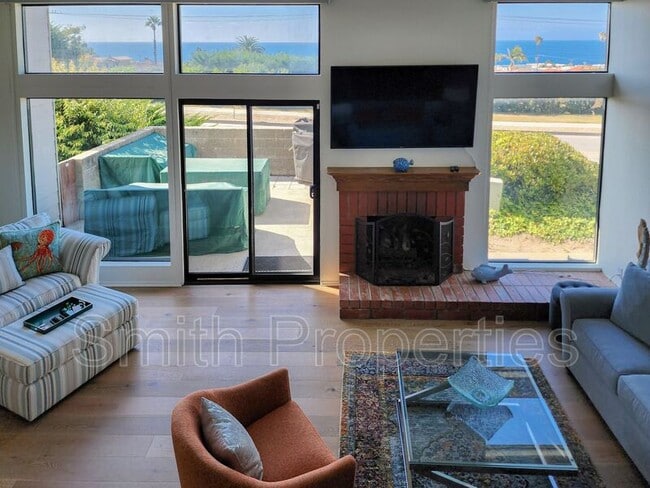 Photo - 420 Palos Verdes Blvd House