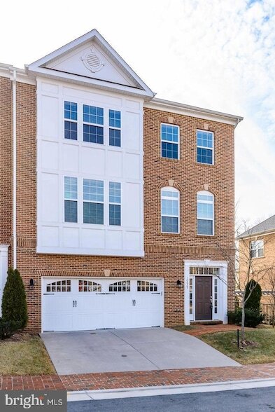 Building Photo - 10625 Legacy Ln
