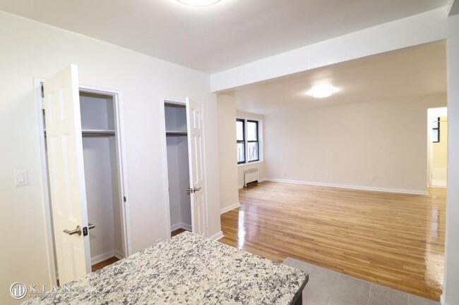 Photo - 1 bedroom in Flushing NY 11355 Unit 5E