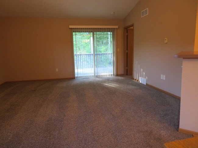 Building Photo - Raco 111/115 Nordic Unit 111 Nordic