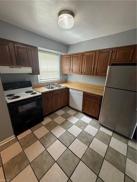4303 Arundel Ln
