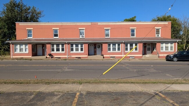 Building Photo - Charming 2-bedroom, 1-bathroom home locate...