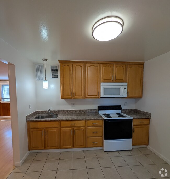 Building Photo - 4224 Cheeney St Unit Apt #4
