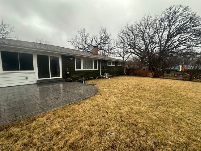 Photo - 909 S Midvale Blvd
