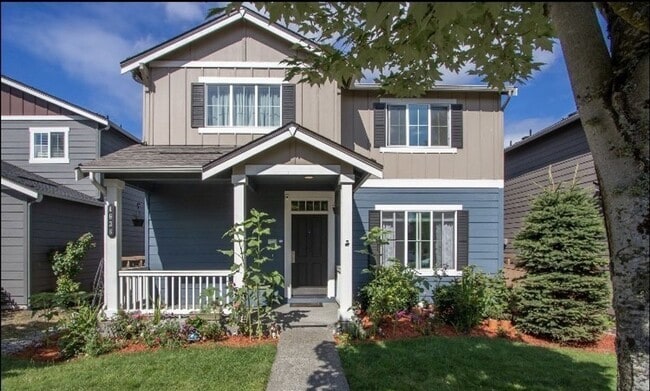 Large 4 bedroom home-Pet friendly! - Large 4 bedroom home-Pet friendly!