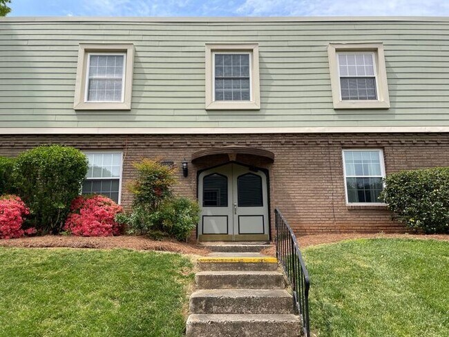 T.R. Lawing Realty Property - T.R. Lawing Realty Property House