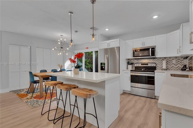 Photo - 204 SW 19th Ave