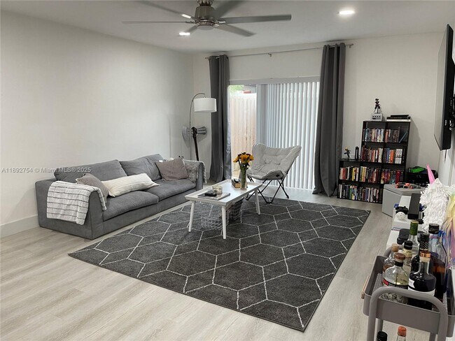 Photo - 9621 SW 77th Ave Unit 108B