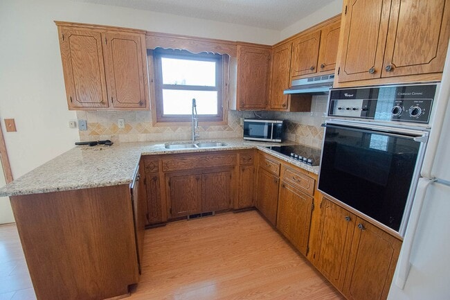 Photo - Spacious 2 Bed, 1.5 Bath with Oversized Garage!