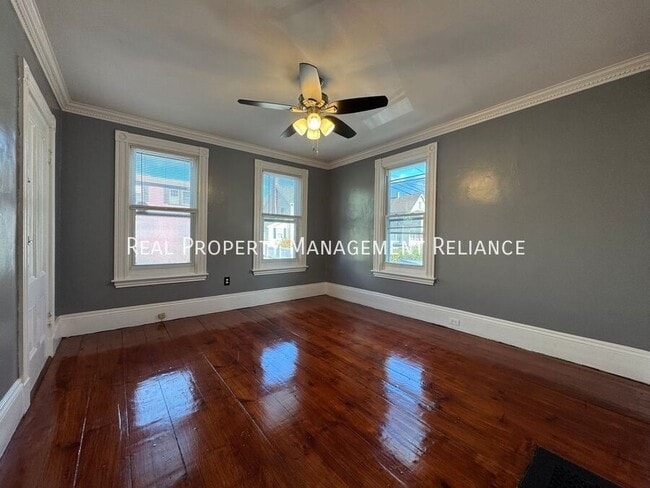 Photo - 98 Eustis St Unit 1