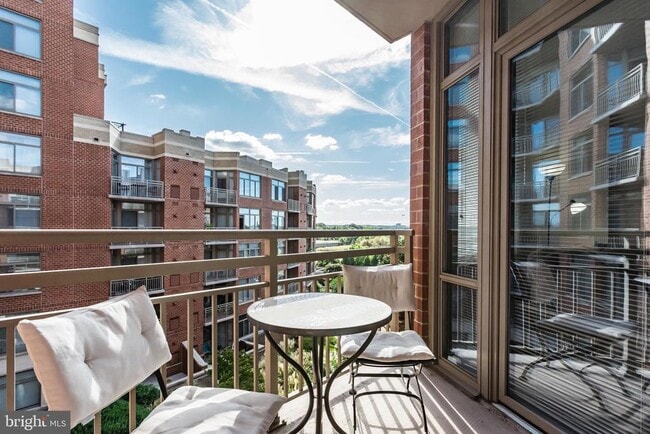 Photo - 3600 S Glebe Rd Apartment Unit 533W