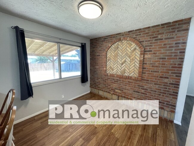 Photo - 2 Bed, 1 Bath Single Family Home w/ 1 Car Garage - Idaho Falls