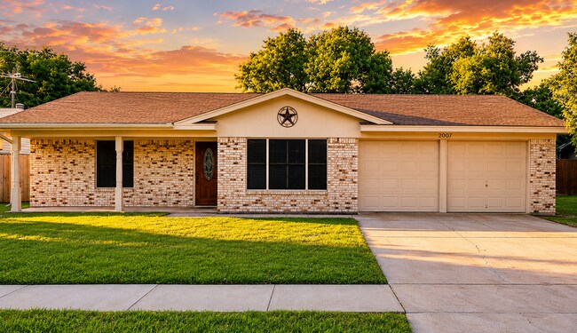 Building Photo - AVAILABLE MID JUNE; APPLY TODAY ON OUR WEBSITE!!!