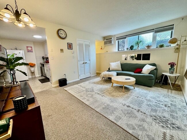 Photo - 172 River St Unit A1