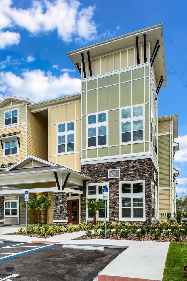 El exterior de San Juan - The San Juan Senior Living
