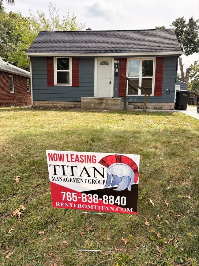 Building Photo - Gorgeous Updated 3 Bedroom House with larg...