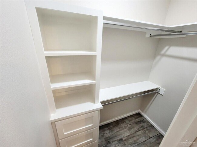 13 N 56th Ln Unit 1