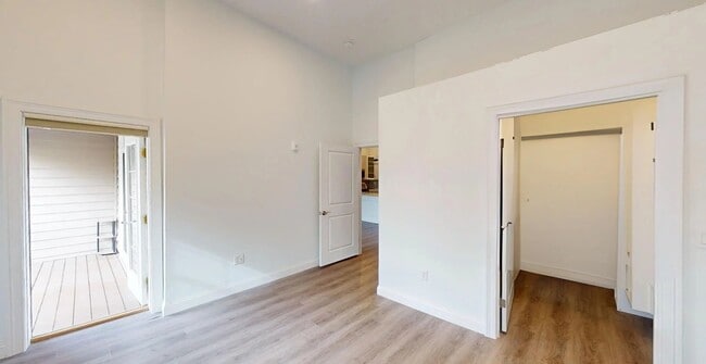 Photo - 320 Middlesex Ave