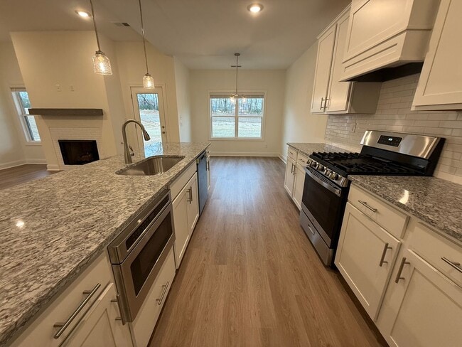 Photo - 7464 Newbury Dr