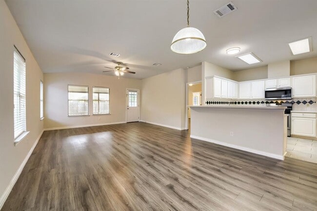 Photo - 4447 Bremner Dr