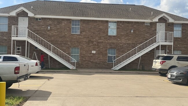 Building Photo - 1313 N Sal St Rental