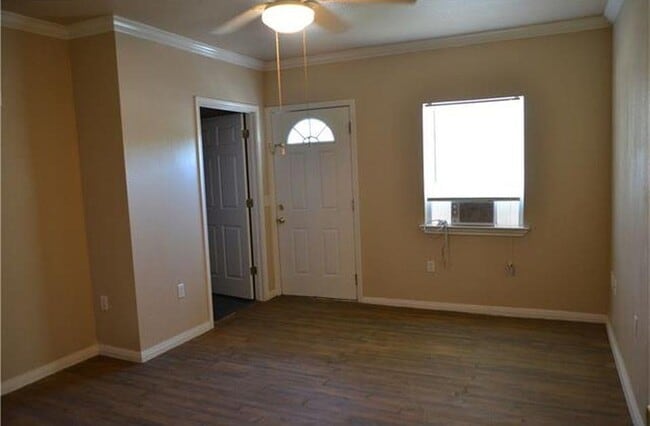Photo - 609 Riverwood Dr