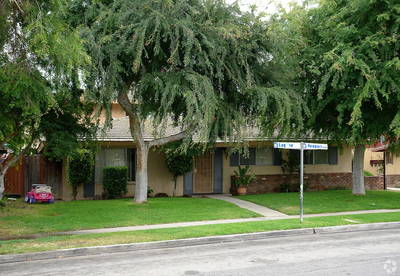 Photo - 12122 Laguna St