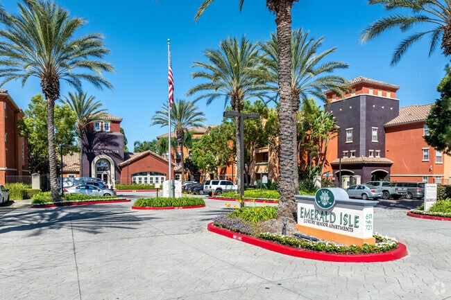 Emerald Isle - 55+