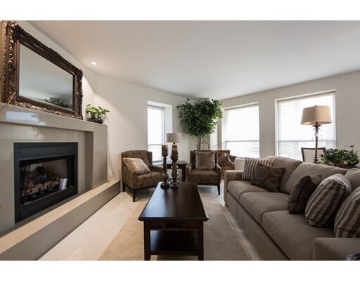 Photo - 755 Boylston St